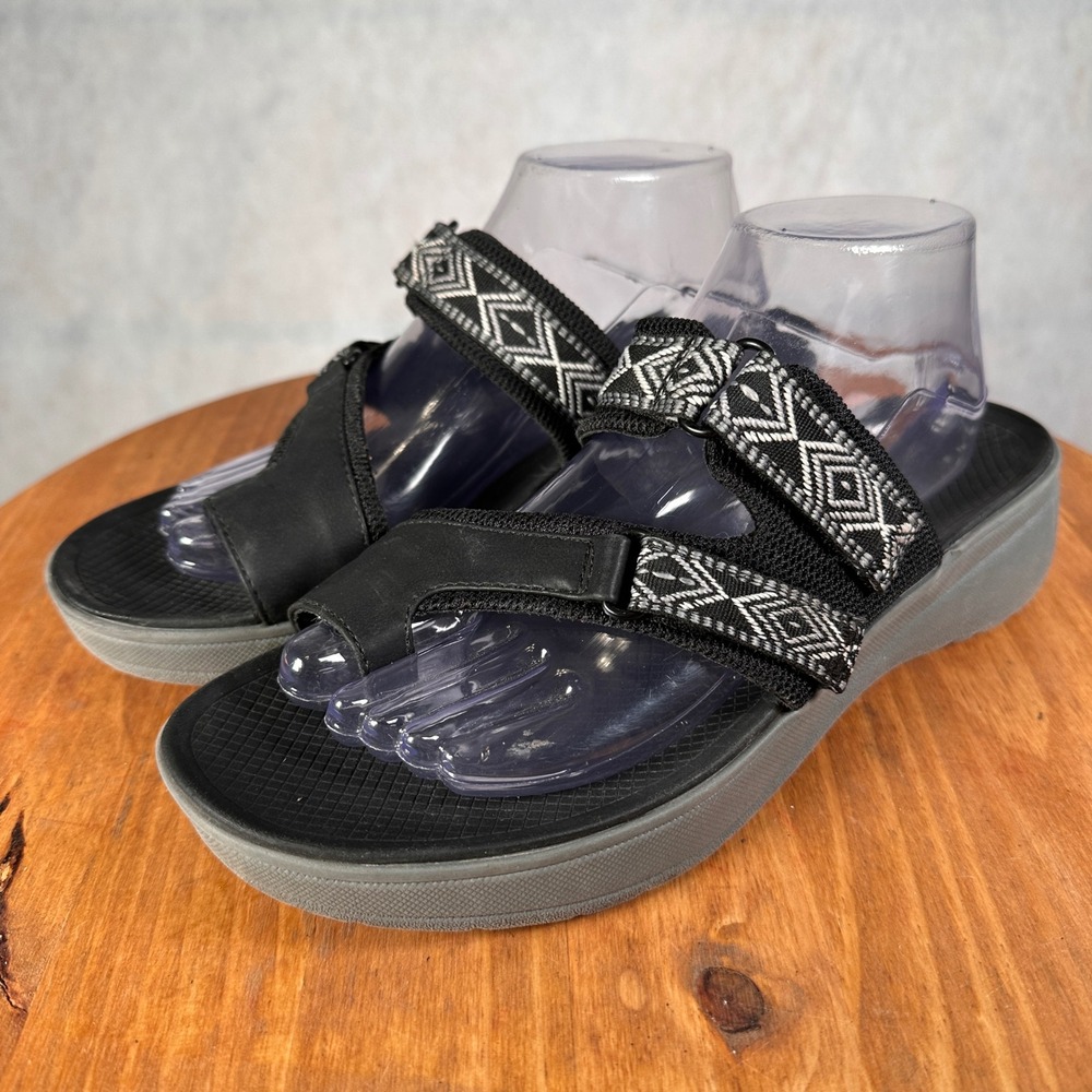 Baretraps Holly Sandals Women 10 Black Good Platform Geometric Toe Loop